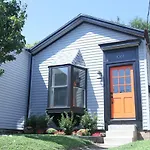 The Orange Door-Sleeps 10