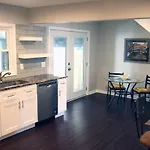 The Orange Door-Sleeps 10