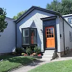 The Orange Door-Sleeps 10