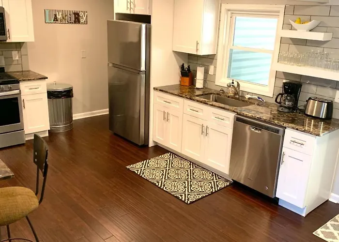The Orange Door-Sleeps 10