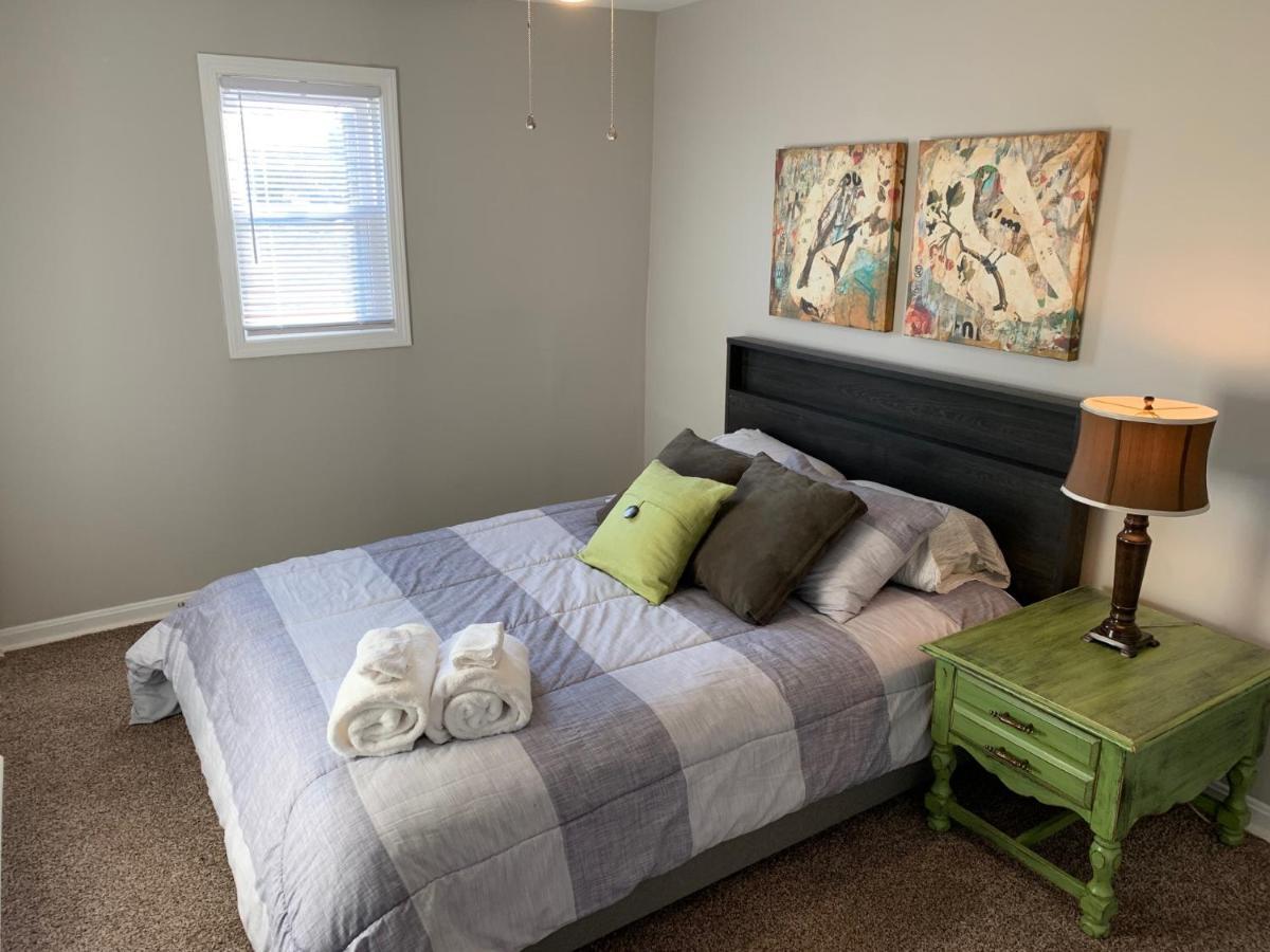 Holiday home The Orange Door-sleeps 10 Louisville